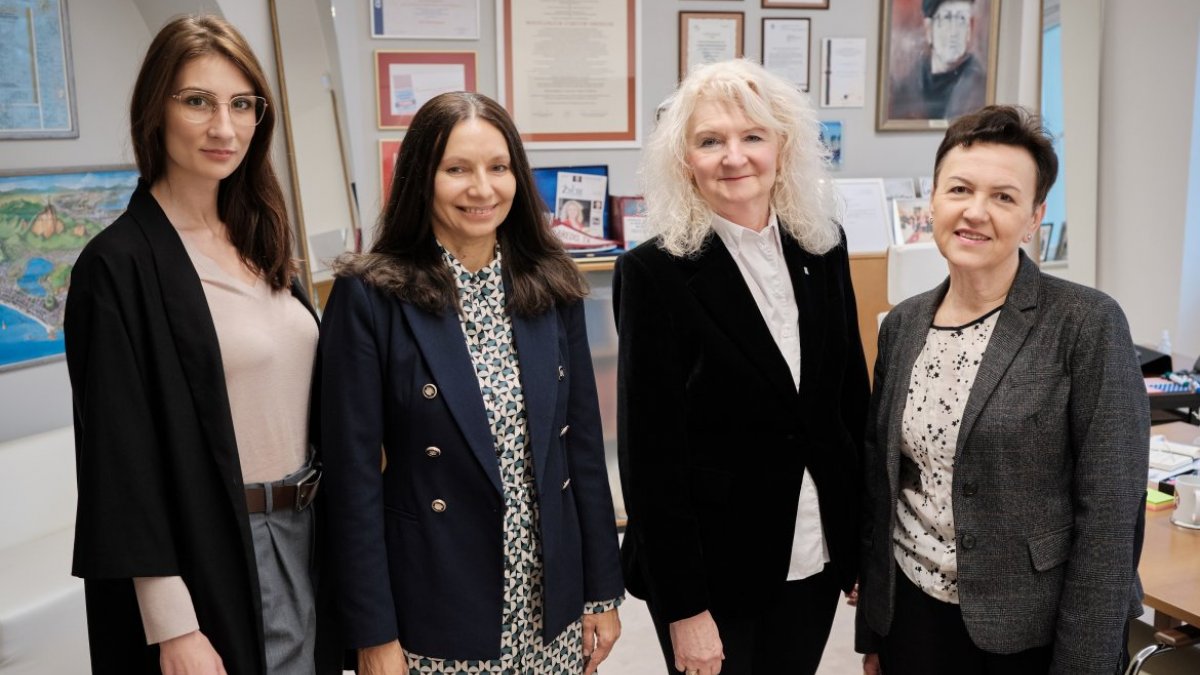 Dr Weronika Dopierała-Kalińska, prof. UAM Hanka Błaszkowska, prof. Katarzyna Dziubalska-Kołaczyk oraz prof. UAM Agnieszka Kiełkiewicz-Janowiak, fot. Władysław Gardasz