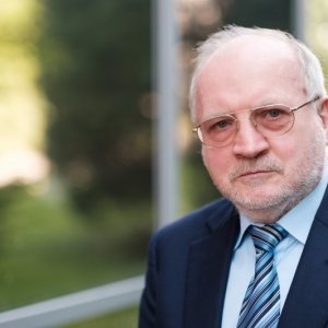 Prof. UAM Jacek Guliński Fot. Adrian Wykrota