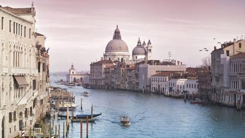 Program jest realizowany już od ponad 20 lat w Wenecji i na 41 uniwersytetach Unii Europejskiej, a także podczas misji w terenie.