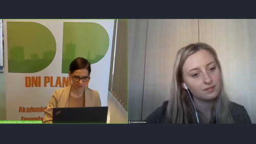 Dni Planisty 2020. Na zdjęciu Paulina Lipińska z komitetu organizacyjnego konferencji oraz Zuzanna Nowak, prezeska AKNGP