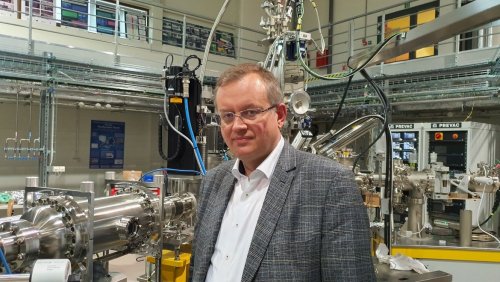 Prof. Maciej Kozak w Narodowym Centrum Promieniowania Synchrotronowego „Solaris” w Krakowie