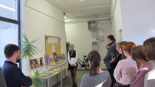 Wystawa fotograficzna pt. „Portrety w podróży. Spotkania i twarze z różnych miejsc”