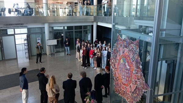 Silicon-based: New Creator /Na bazie krzemu: Nowy Twórca