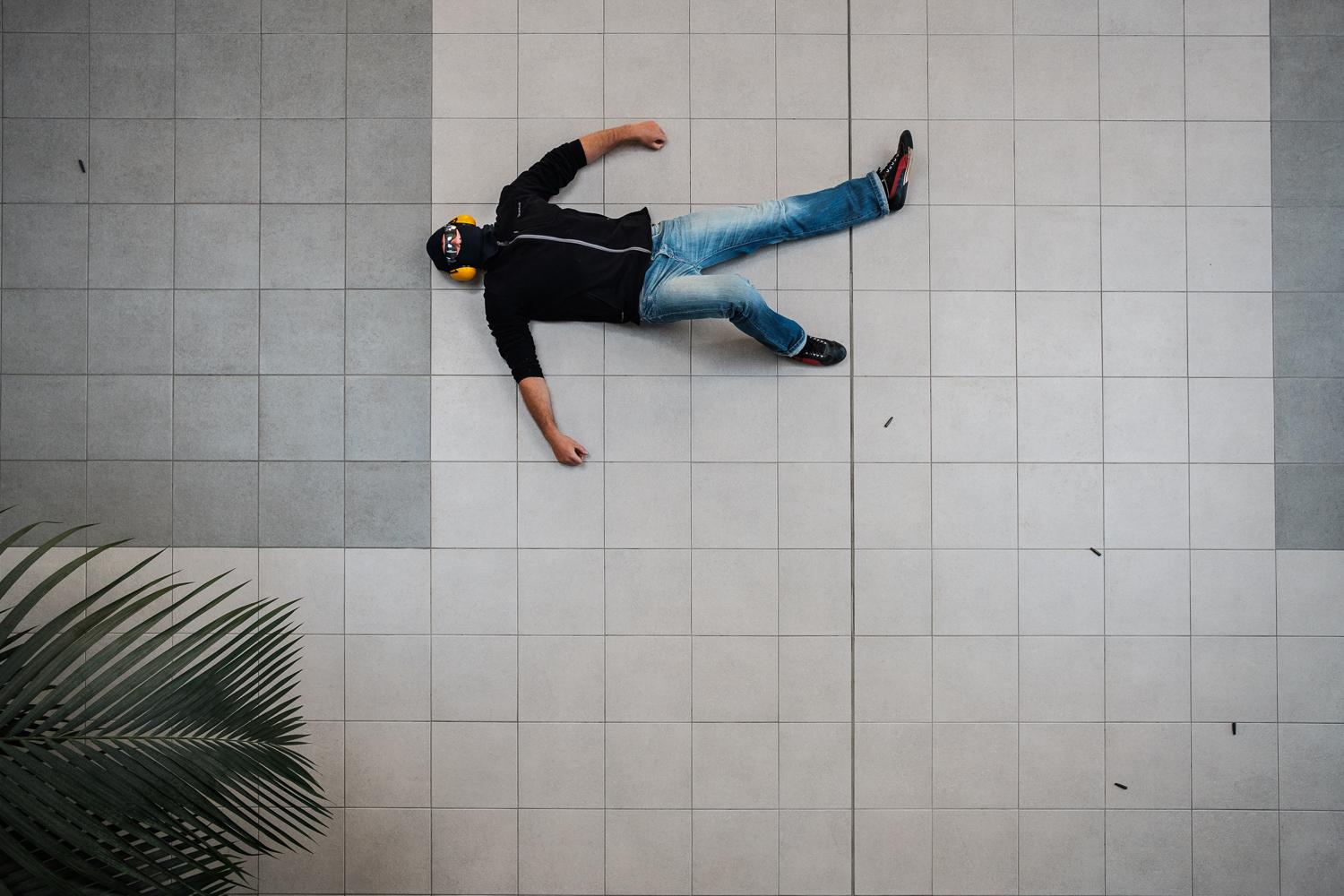 Na WNPiD nie warto wchodzić z bronią. Ćwiczenia antyterrorystów. 