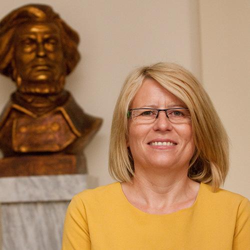 prof. Bogumiła Kaniewska