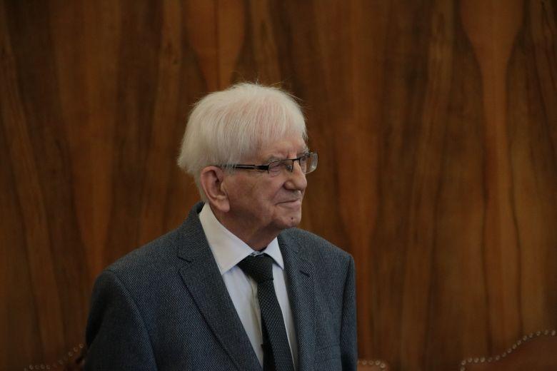 prof. Henryk Olszewski