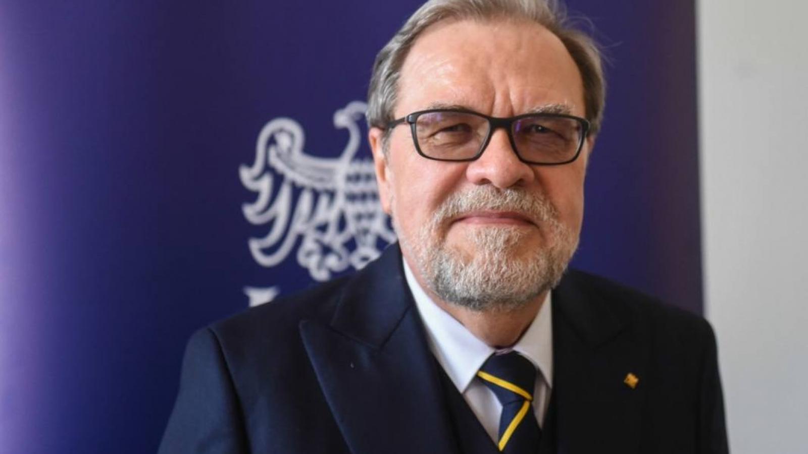 prof. Andrzej Lesicki