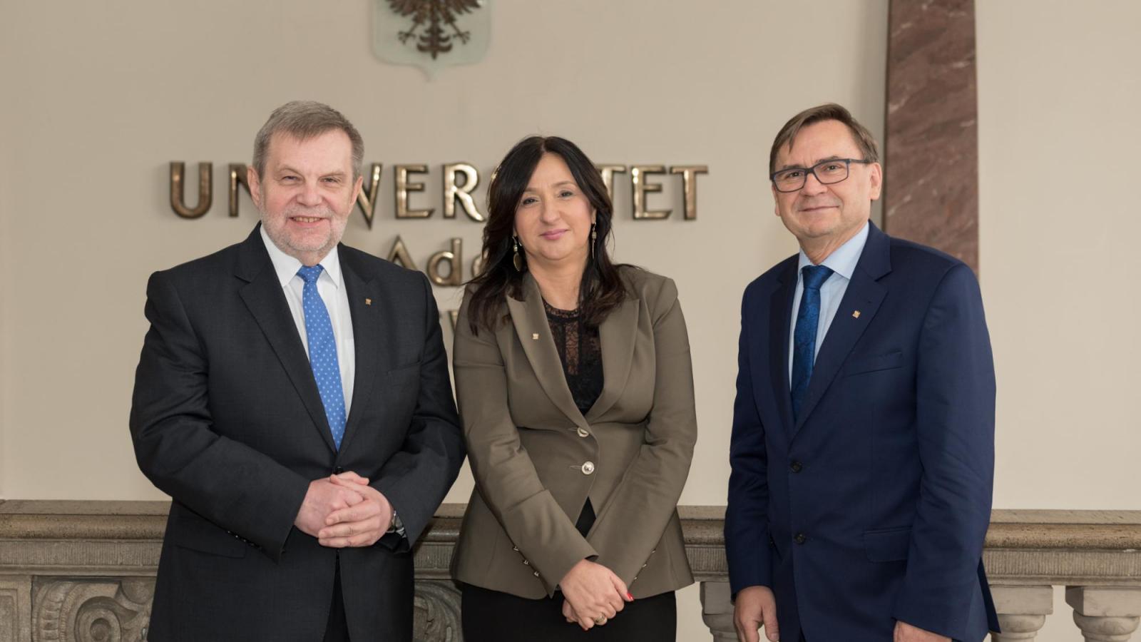 Profesorowie Marek Nawrocki, Beata Mikołajczyk i Ryszard Naskręcki