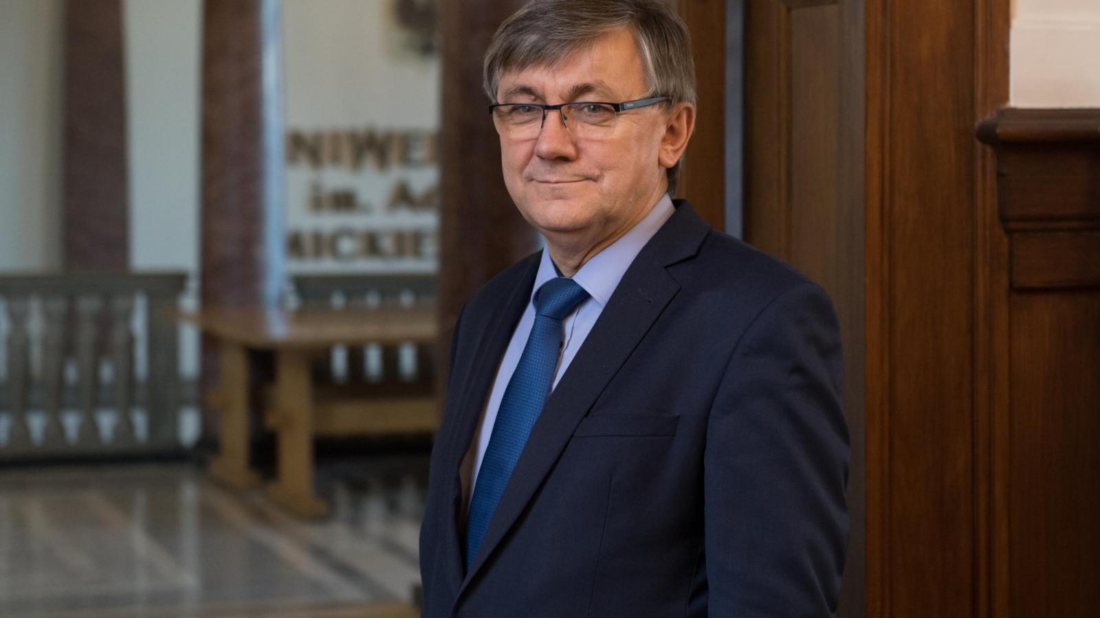 Prorektor prof. Tadeusz Wallas