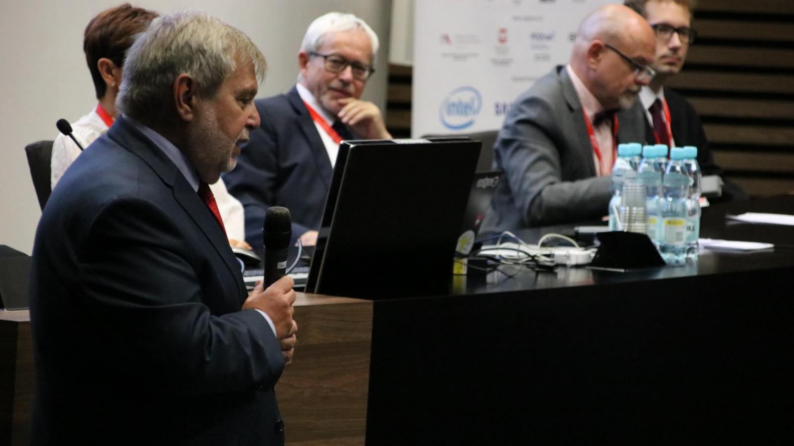 „Federated Conference on Computer Science and Information Systems”.