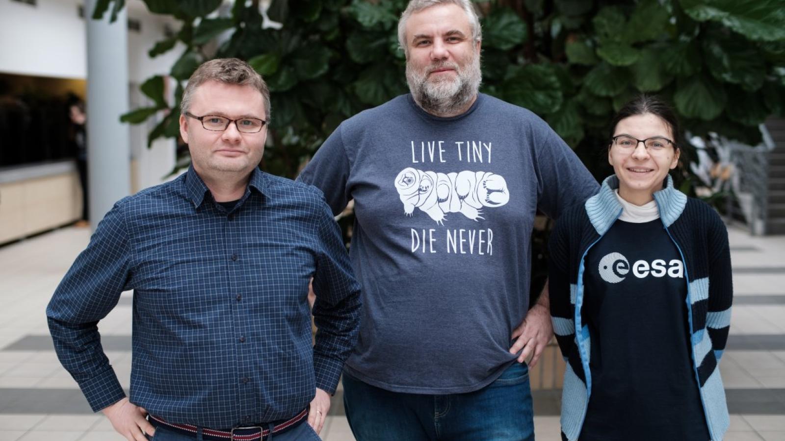 Od lewej: prof. Jakub Z. Kosicki, prof. Łukasz Kaczmarek, Weronika Erdmann