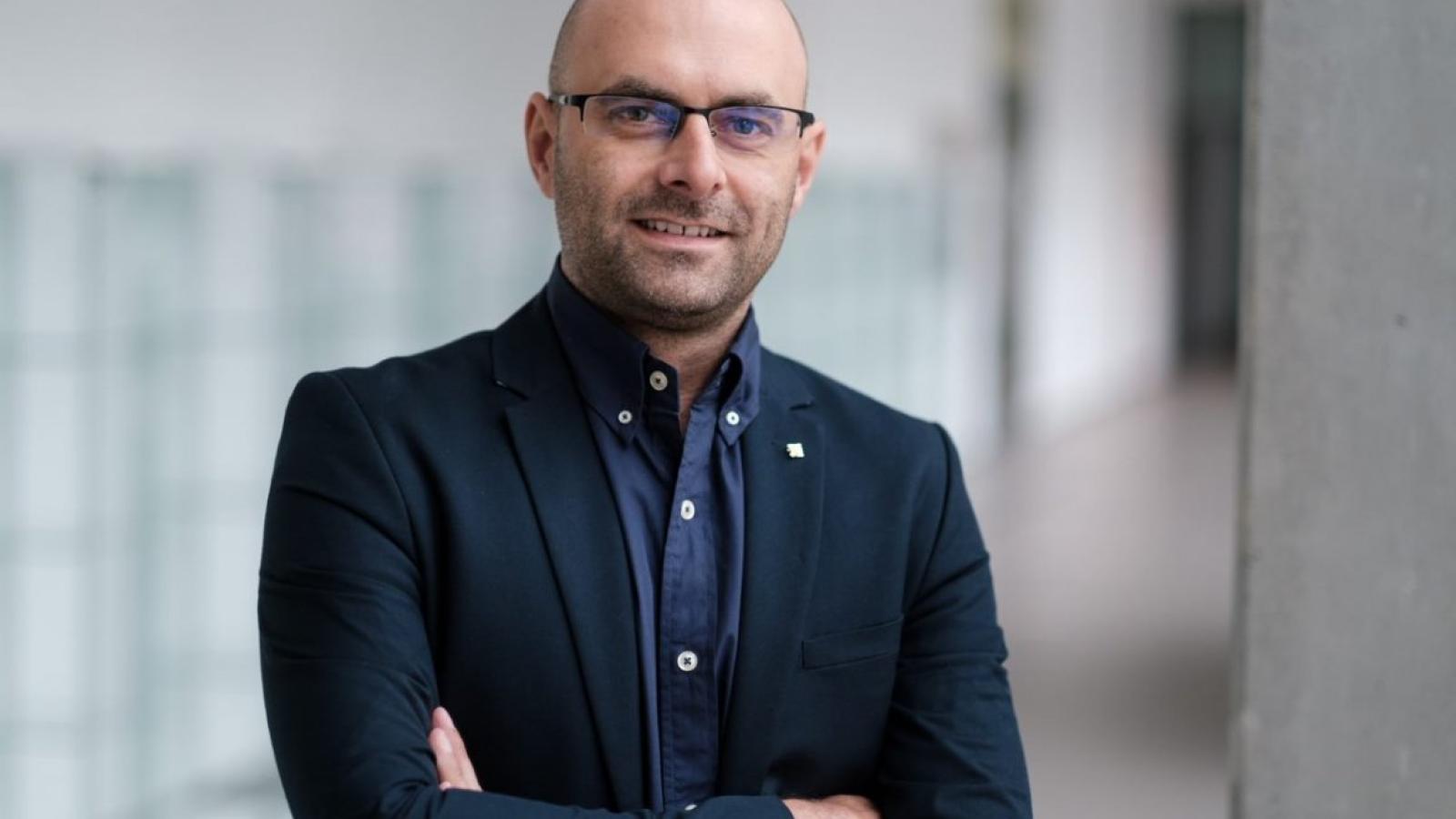 prof. UAM Artur Stefankiewicz