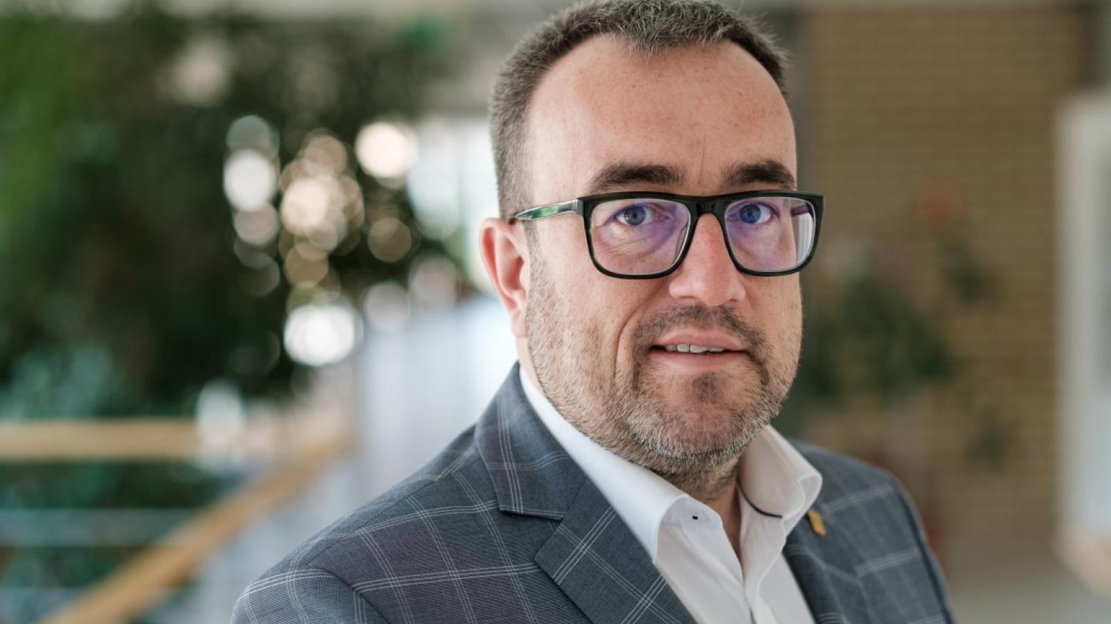 prof. Szymon Ossowski