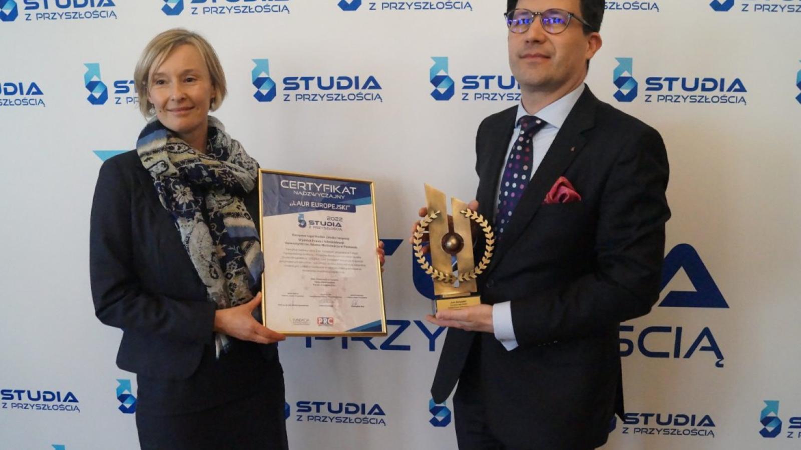 Kierunek European Legal Studies (studia I stopnia), prowadzony na Wydziale Prawa i Administracji został nagrodzony w 7. edycji Ogólnopolskiego Programu Akredytacji Kierunków Studiów „Studia z przyszłością”. 