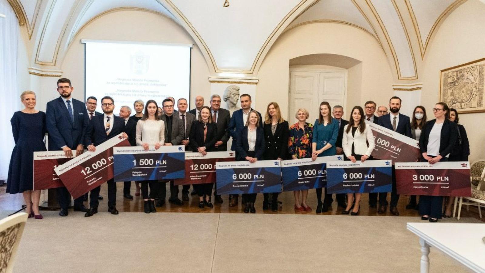 Prace doktorskie i magisterskie z UAM z nagrodami