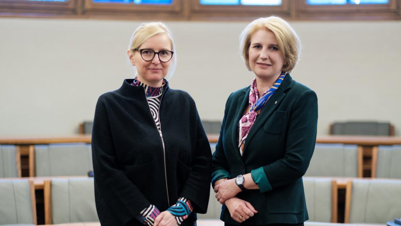 Dr Agnieszka Kamisznikow, prof. Joanna Wójcik, fot. Adrian Wykrota