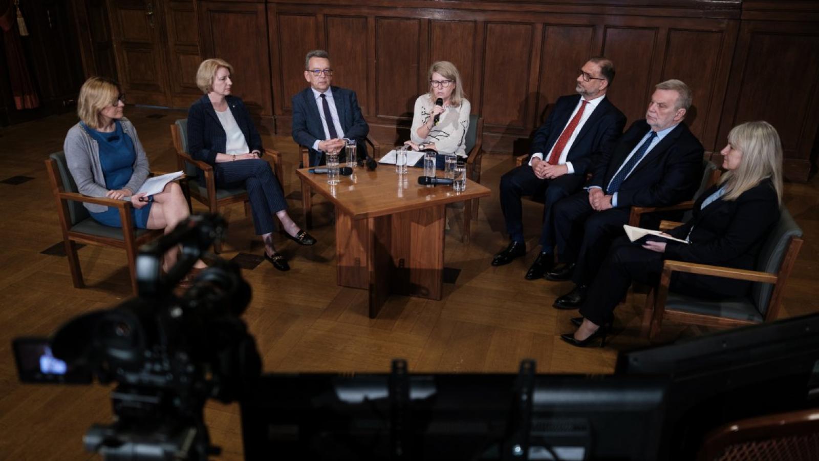 Trzecie spotkanie władz UAM z pracownikami z cyklu Q&amp;A, fot. Adrian Wykrota