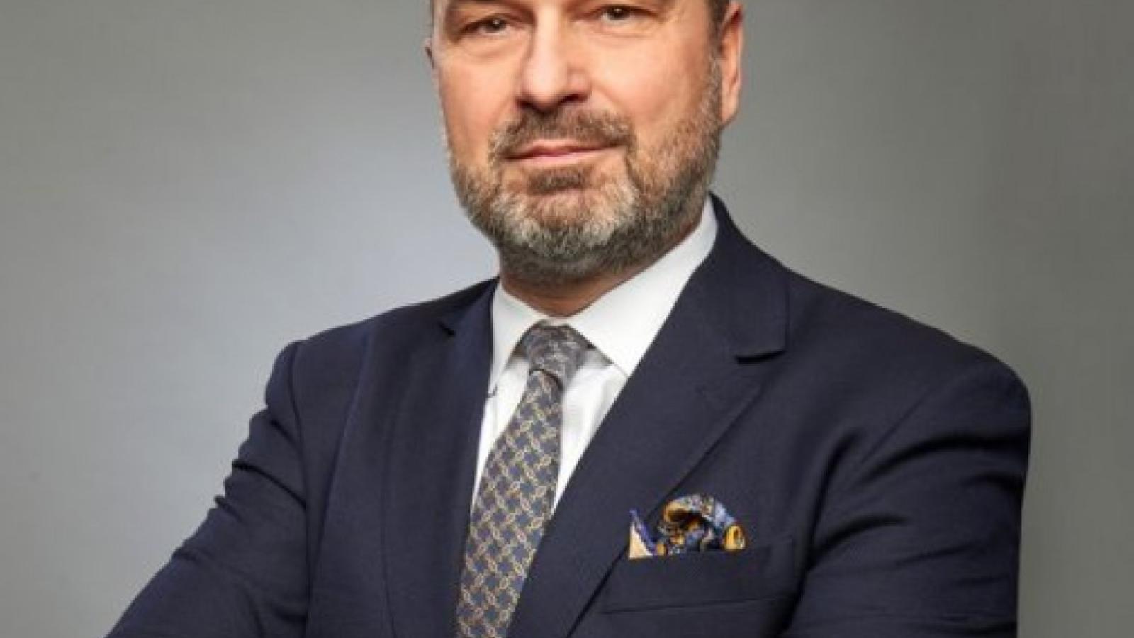 Prof. Maciej Gutowski