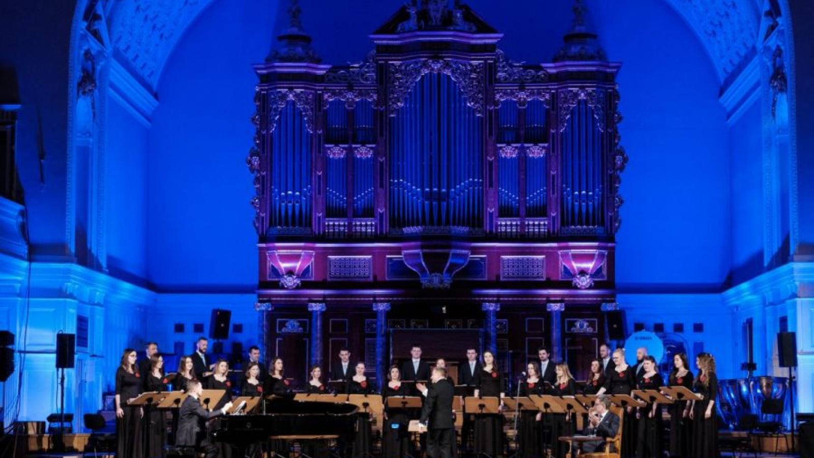 Aukcja WOŚP: Zaproszenie na Koncert Majowy UAM oraz spotkanie w Gabinecie Rektorki, fot. Adrian Wykrota
