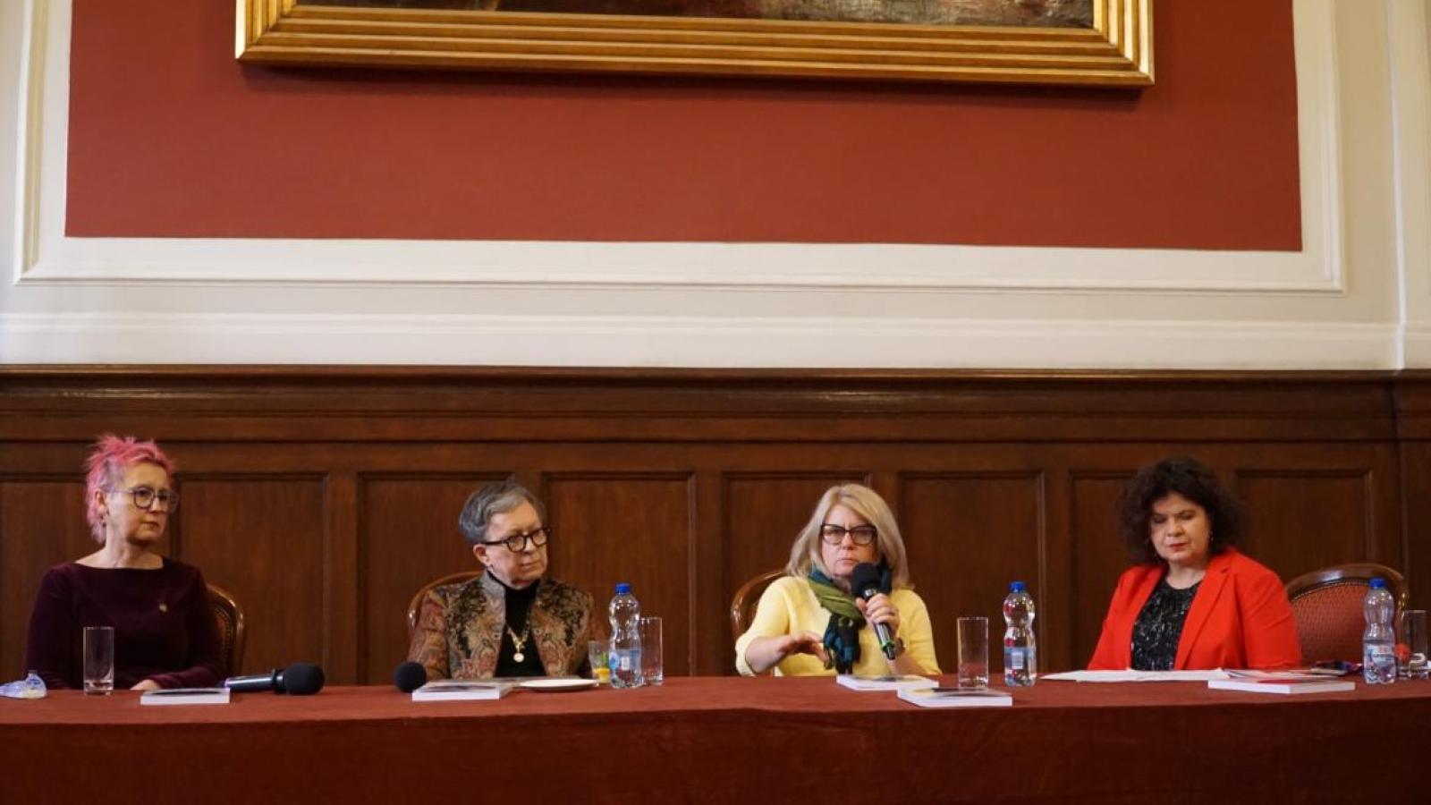 Jak przeciwdziałać molestowaniu seksualnemu w akademii? 