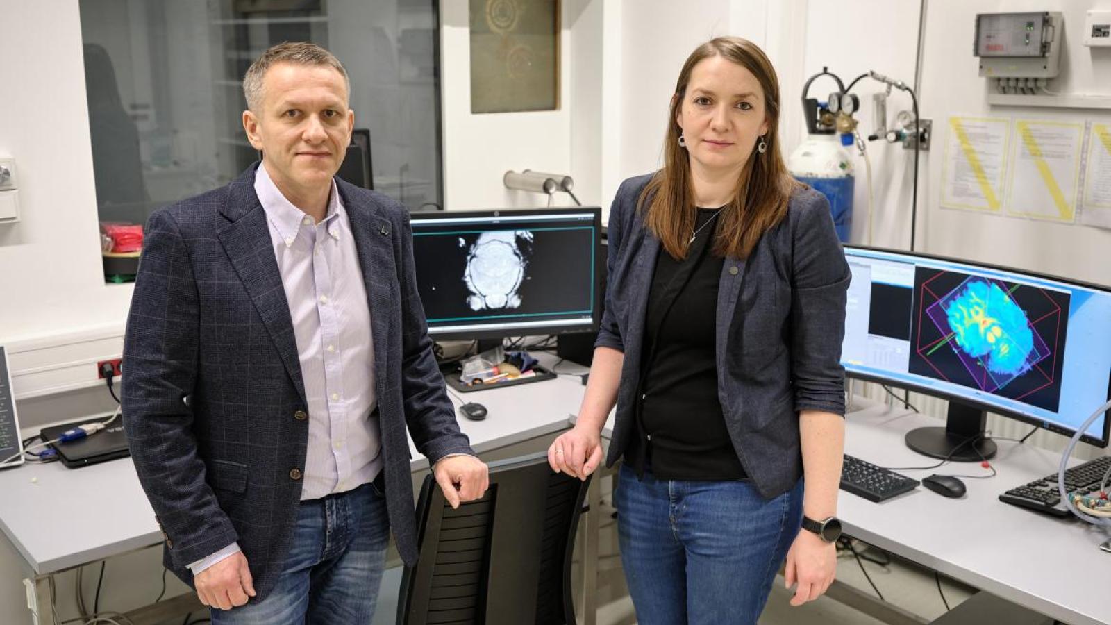 Dr Tomasz Zalewski i dr inż. Roksana Markiewicz, fot. Władysław Gardasz