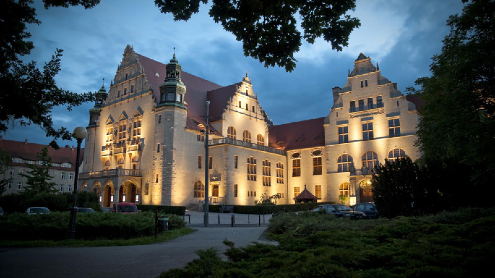 UAM