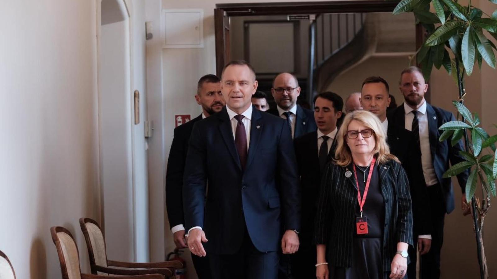 Prezydent Karol Nawrocki w gościnie u rektor UAM prof. Bogumiły Kaniewskiej. Fot. Władysław Gardasz