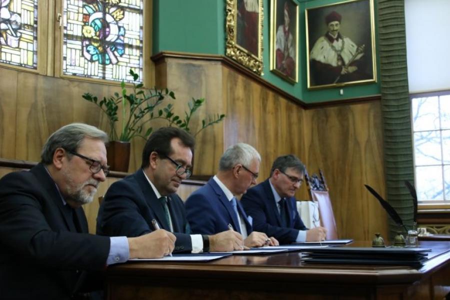 Rektorzy podpisali umowę