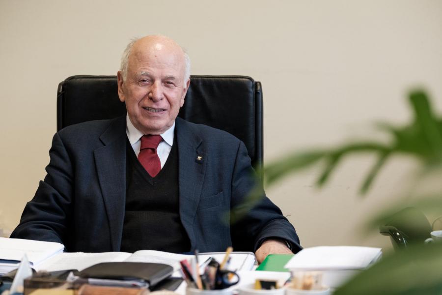 prof. Andrzej Kostrzewski