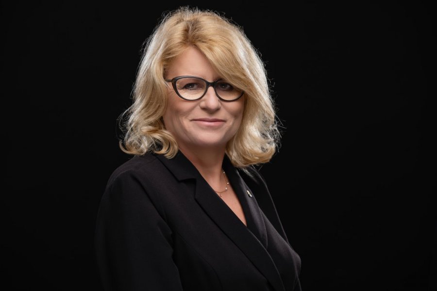 prof. Bogumiła Kaniewska