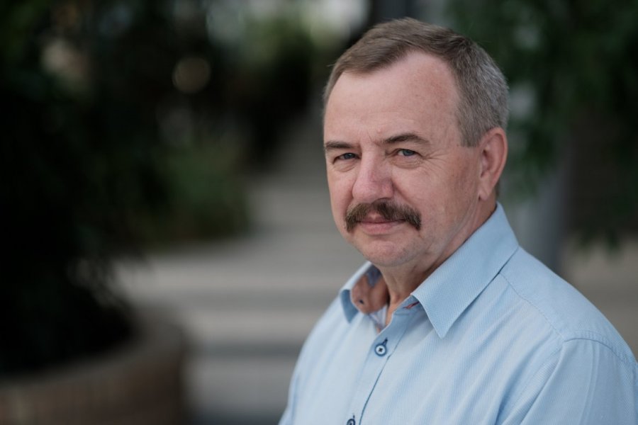 prof. Bogdan Jackowiak czuwa nad realizacją projektu AMUNATCOLL, fot. Adrian Wykrota