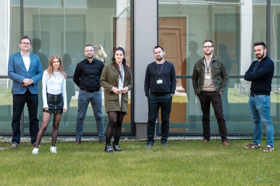 Międzywydziałowa grupa badawcza z Centrum Zaawansowanych Technologii UAM pod kierownictwem prof. Jakuba Rybki, fot. Adrian Wykrota