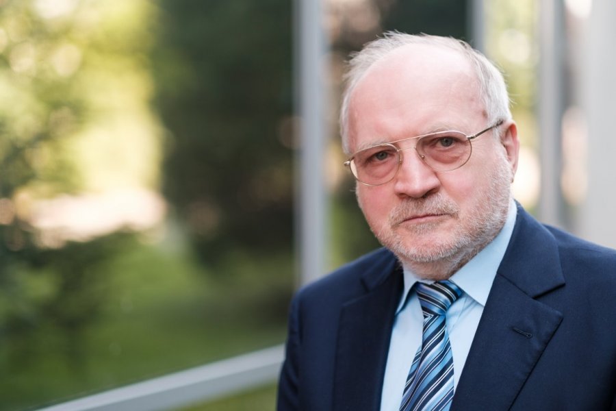 Prof. UAM Jacek Guliński Fot. Adrian Wykrota