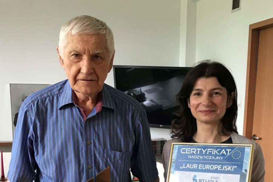 Na zdjęciu: prof.  Jerzy Bańczerowski oraz dr Anna Borowiak z Instytutu Etnolingwistyki UAM