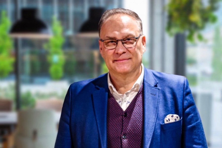 Dr Mirosław Radoła