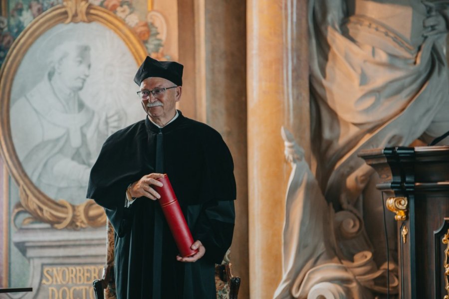 Prof. Leszek Mrozewicz otrzymał doktorat honoris causa UWr, fot. Alina Metelytsia