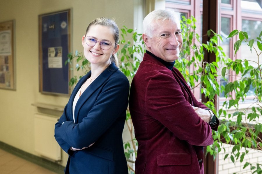 dr inż. Katarzyna Stefaniak i prof. UAM inż. Jędrzej Wierzbicki Fot. Łukasz Gdak