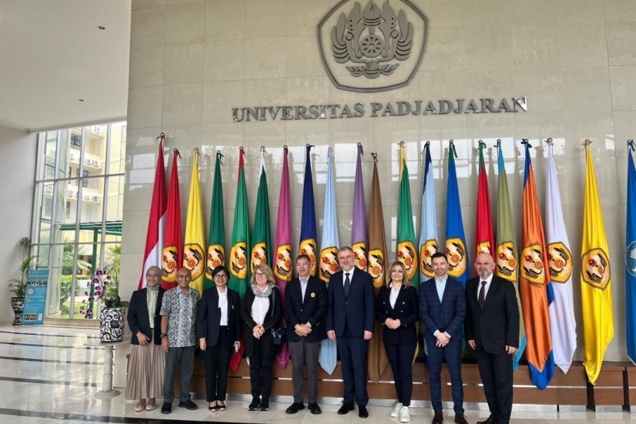 Wizyta rektorki UAM w Indonezji